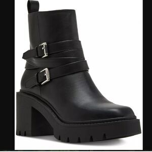 Madden Girl 6.5 Pike Moto Buckle Lug Sole Booties gothic core
